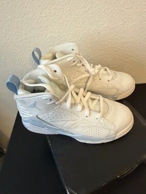 Jordan Kids Jordan MVP PS White/Ice Blue size 13C